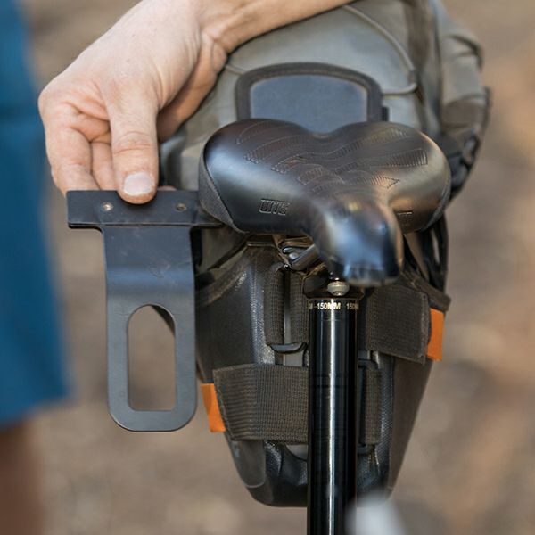 Blackburn（ブラックバーン） OUTPOST ELITE UNVERSAL SEAT PACK