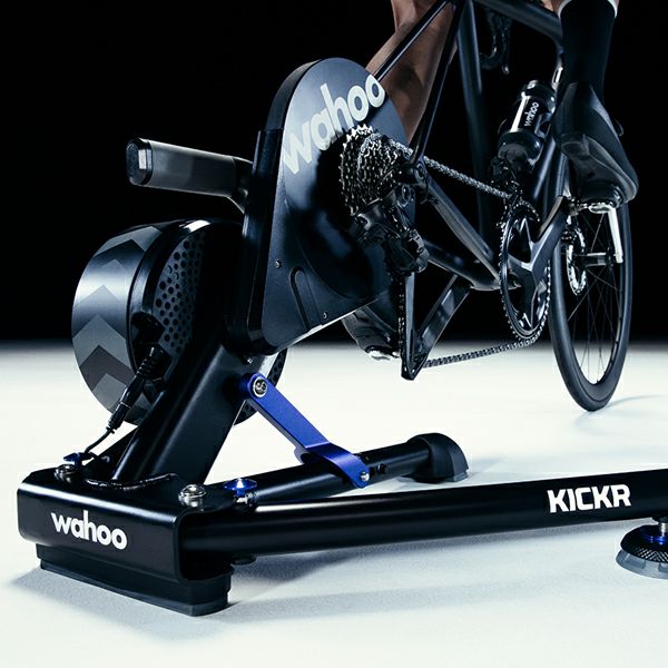 Wahoo KICKR V5 スマートバイクトレーナー