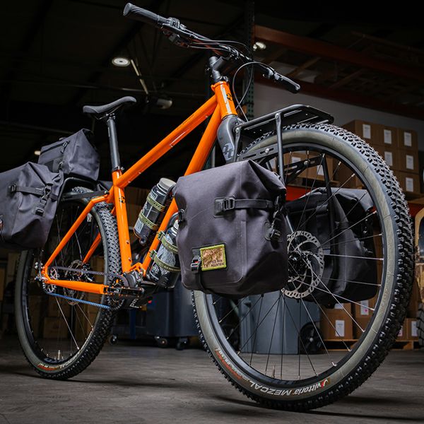 OLD MAN MOUNTAIN Impala Lowrider Front Rack/オールドマンマウンテン